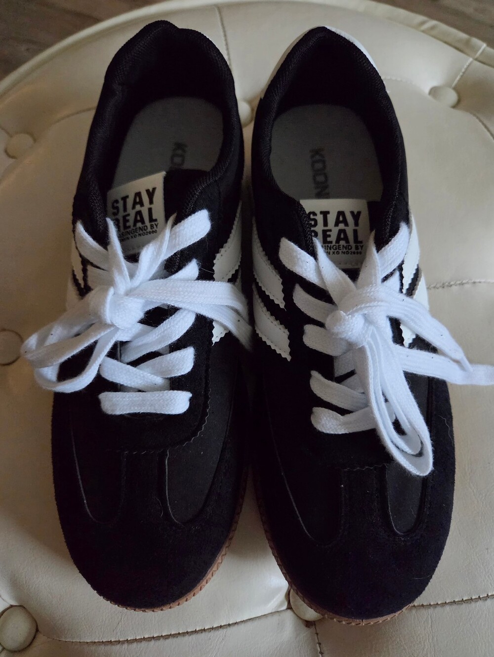 ✨ Adidas-Inspired Sneakers – Size 9 ✨